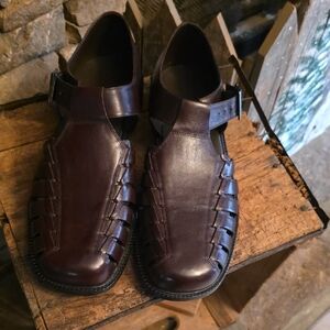Tommy Bahama Rich Brown Leather Sandals